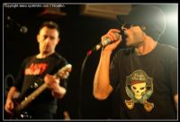 Doberman [crew] en concert au Bar Hic. Le mercredi 11 avril 2012 à Rennes. Ille-et-Vilaine. 